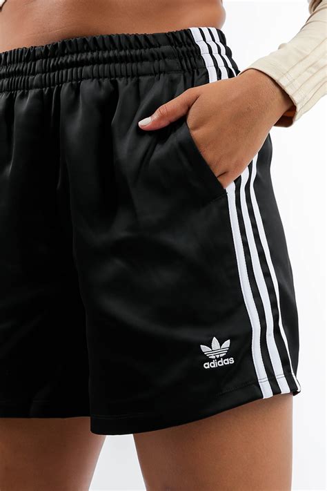 adidas original classic shorts